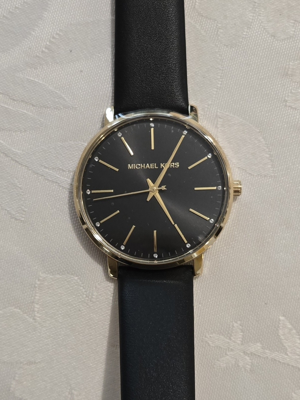 NIB-Michael Kors Black and Gold Minimalist Watch - Picture 1 of 8
